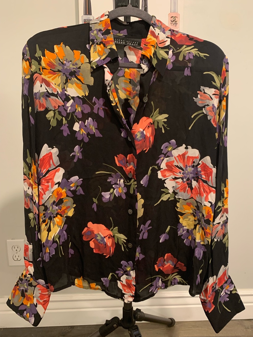 Ellen Tracy Black Floral Button-Down Shirt Red, Yellow & Purple Blooms -GB045